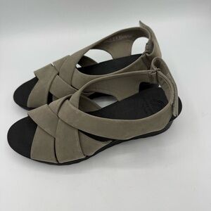 Clarks womens gray Caddell Jena criss cross strappy wedge sandals Size 8.5